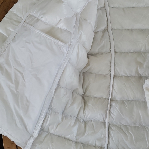 🆕️ Passport Puffer Jacket - Picture 12 of 16